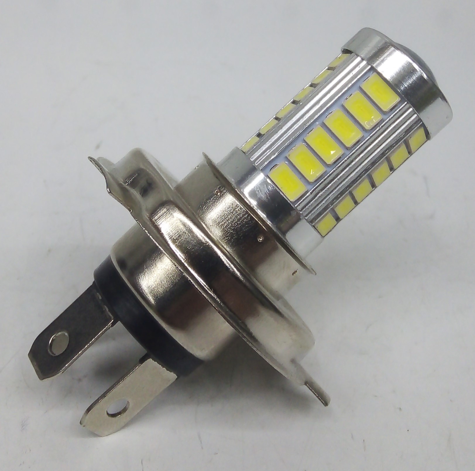 Лампа 12 В, 33 светодиода SMD (H4) 5600K 7W (35Вт) (на квадроциклы, мотоциклы, питбайки и т.д.)